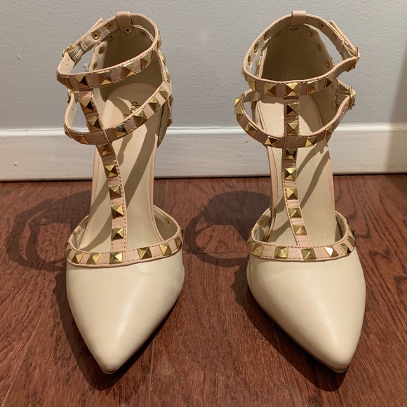 Ivory & Soft Pink Studded Pointed Toe Heel Size 8 - Picture 1 of 9